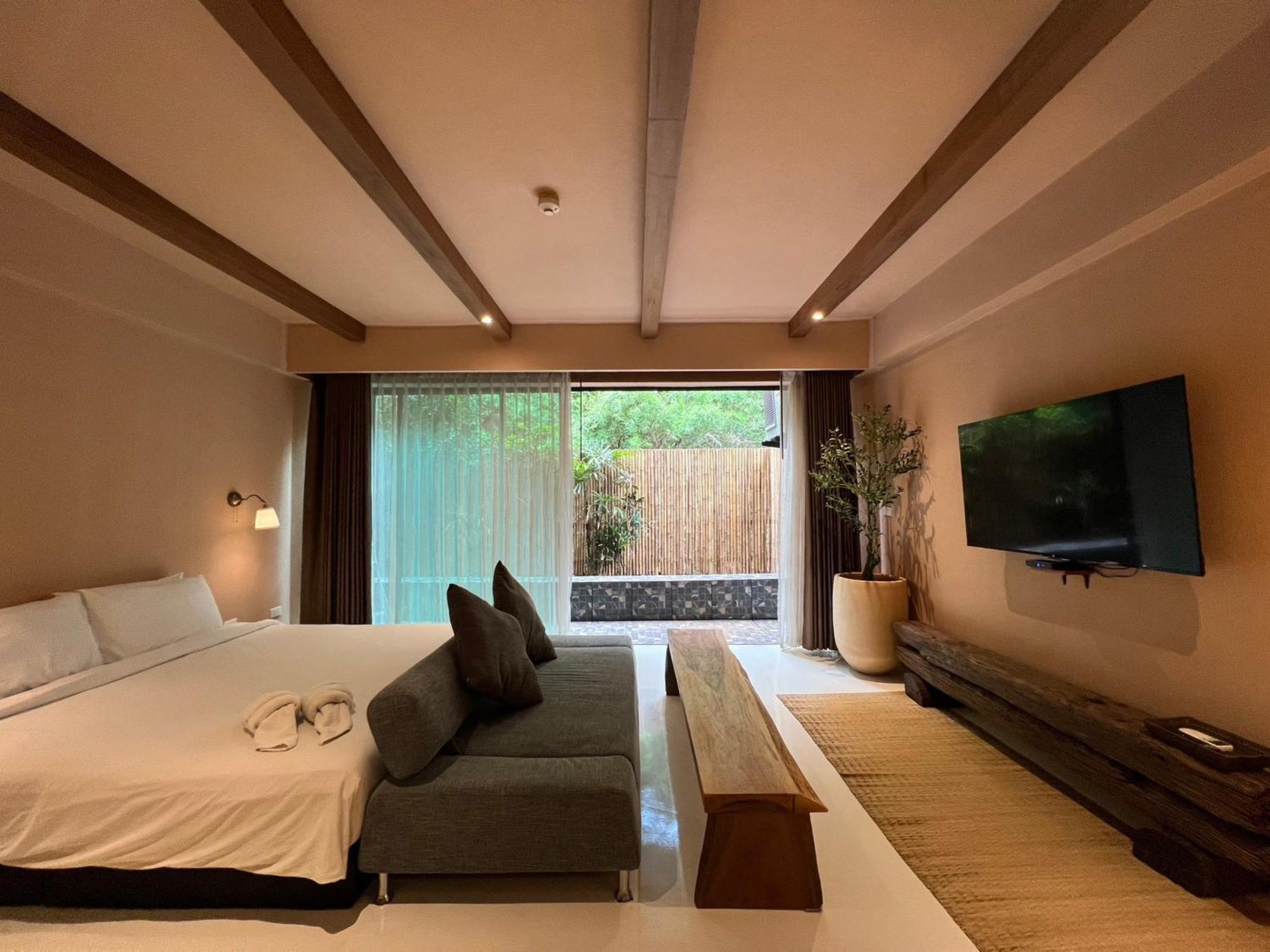 Hotel Inlaya Ratchaburi Esterno foto