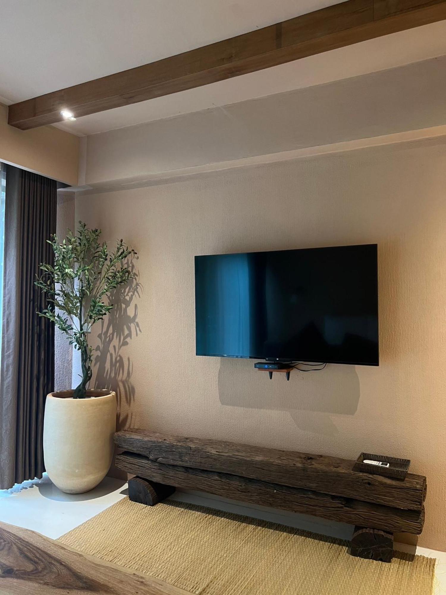 Hotel Inlaya Ratchaburi Esterno foto