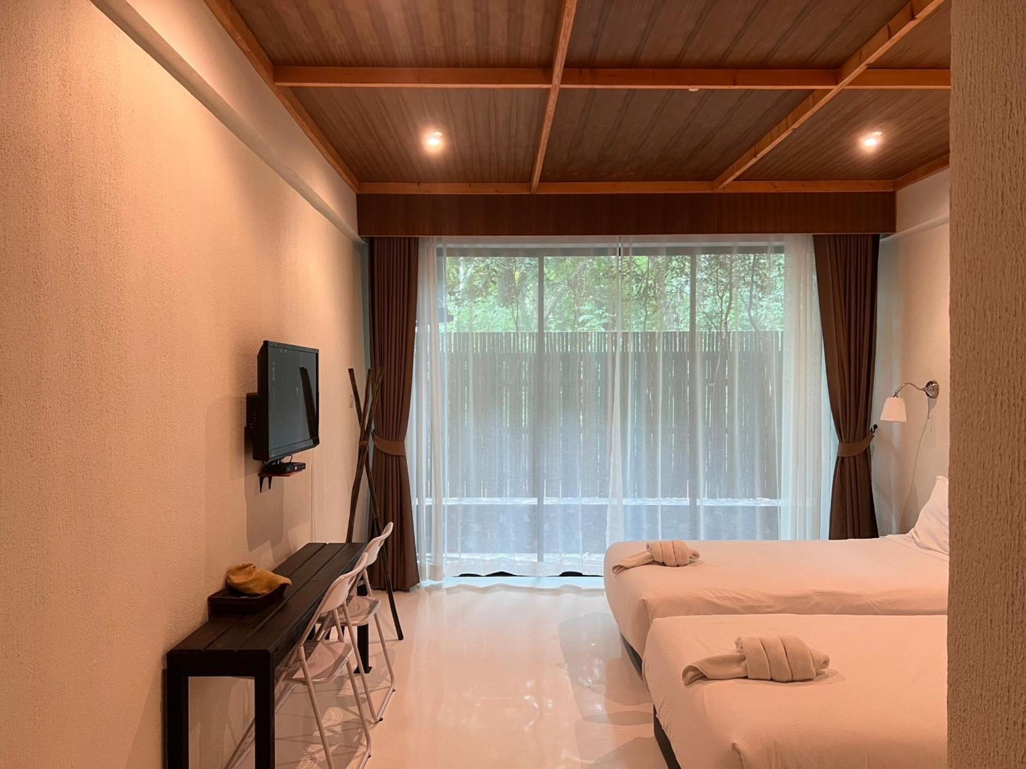 Hotel Inlaya Ratchaburi Esterno foto