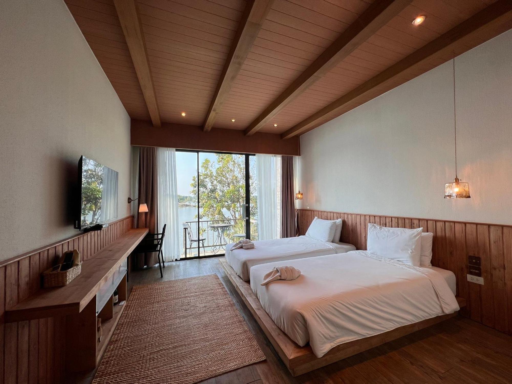 Hotel Inlaya Ratchaburi Esterno foto