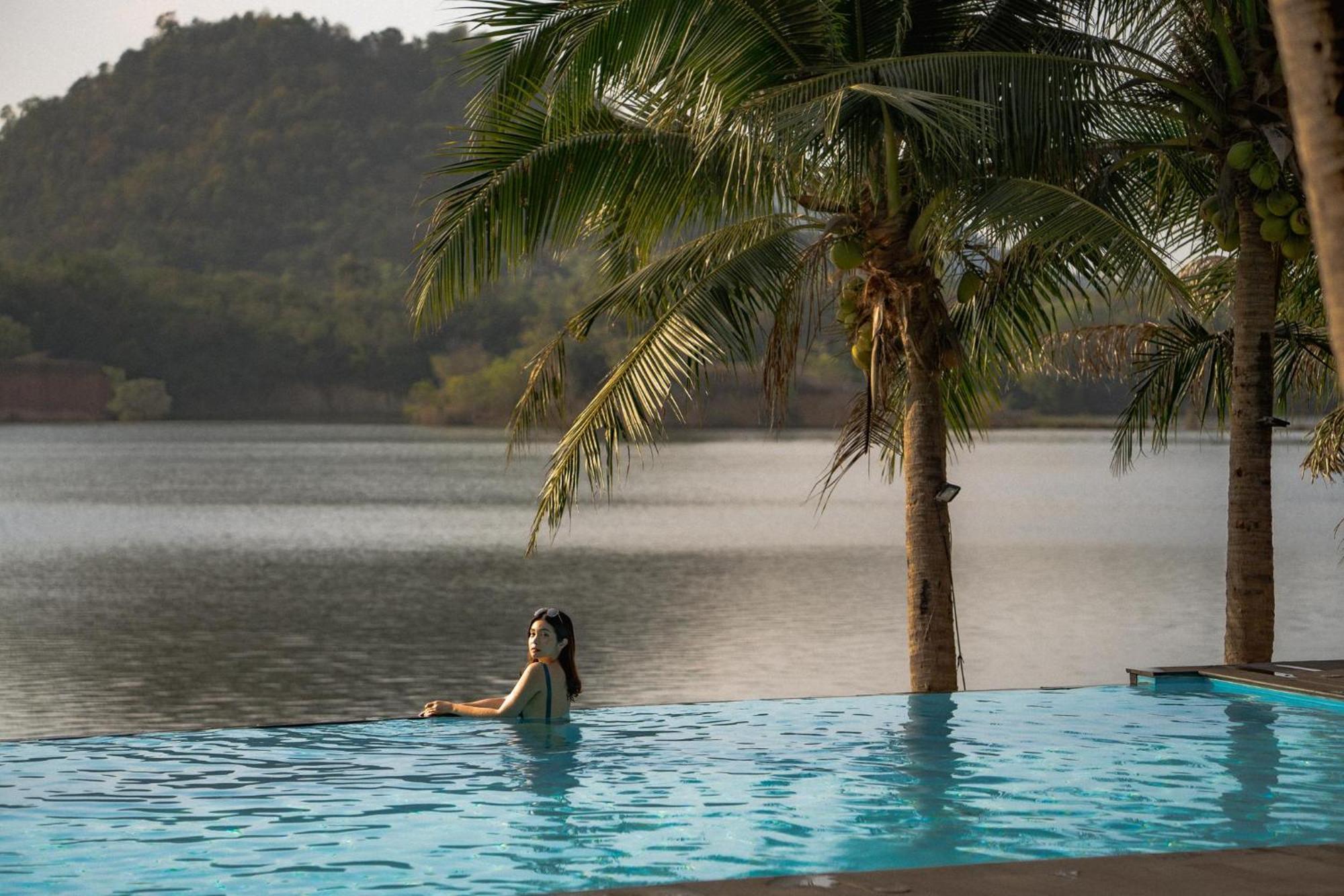Hotel Inlaya Ratchaburi Esterno foto