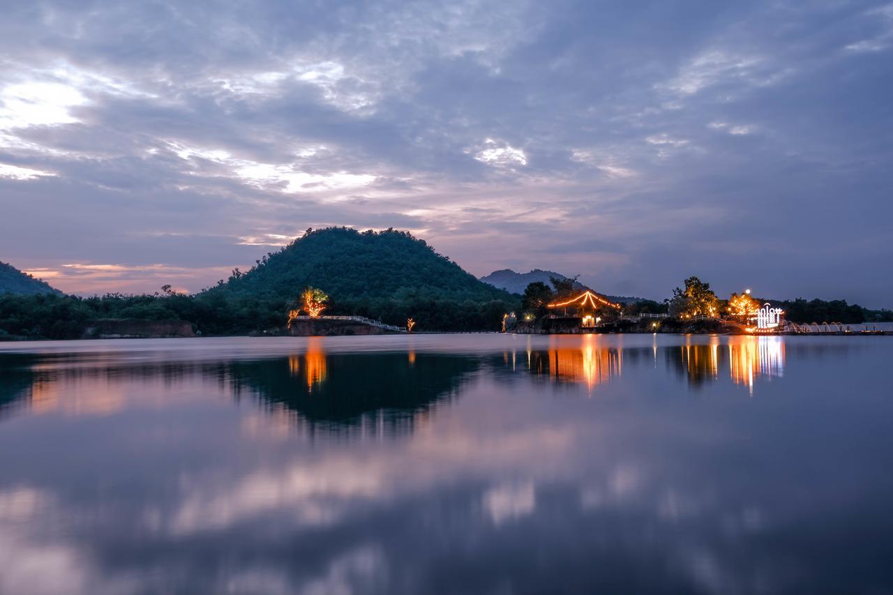 Hotel Inlaya Ratchaburi Esterno foto